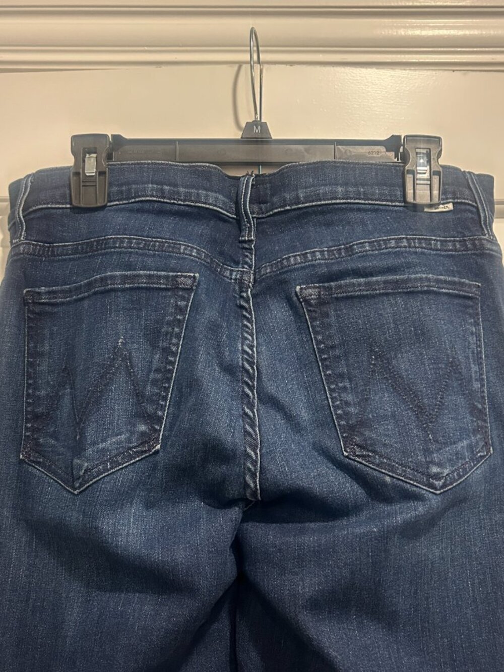 Mother The Weekender Fray in Mint Condition Dark Wash Jeans Women's Size 30 - Picture 9 of 12